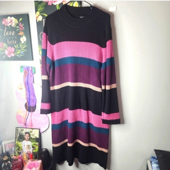 🍁🍂NWOT TORRID 2 Multicolor Stripe Mock Neck Sweater Dress - Picture 3 of 5